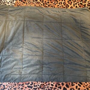 Gray 10-15 pound weighted blanket